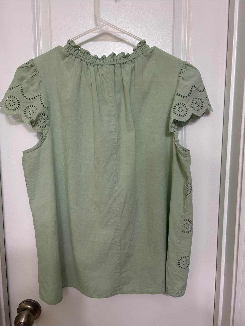 a.n.a Light Sage Green Ruffled Neck eyelet Blouse large - Picture 3 of 4
